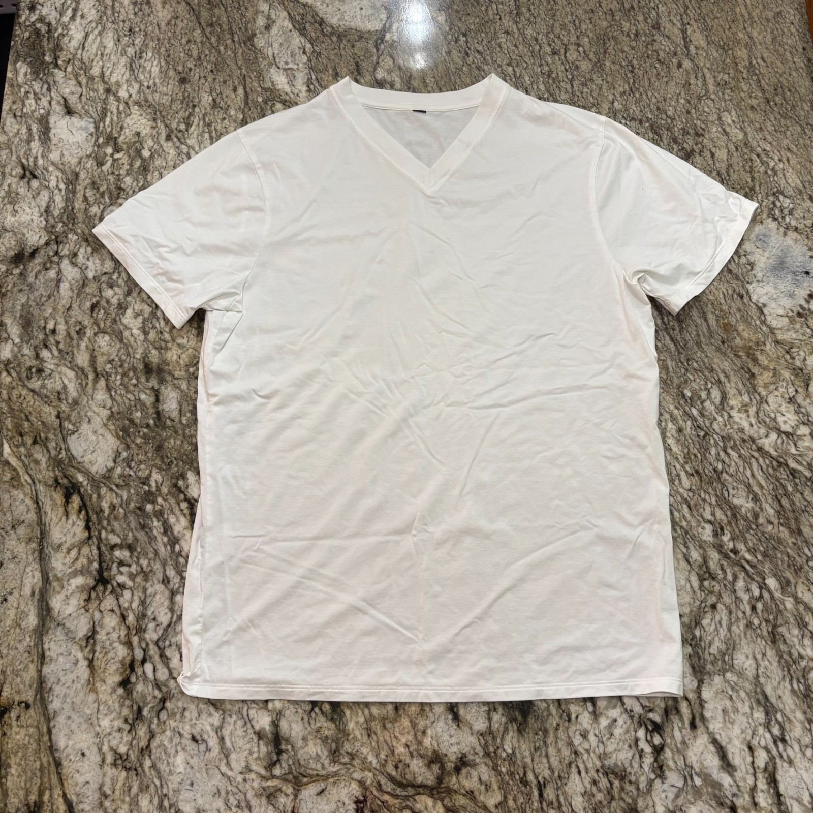 Lululemon Men's Fundamental V-Neck T- Shirt White Size Large gallery