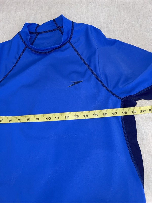 Speedo Men's Medium Polyester UV Block the Burn Short Sleeve Blue T Shirt gallery