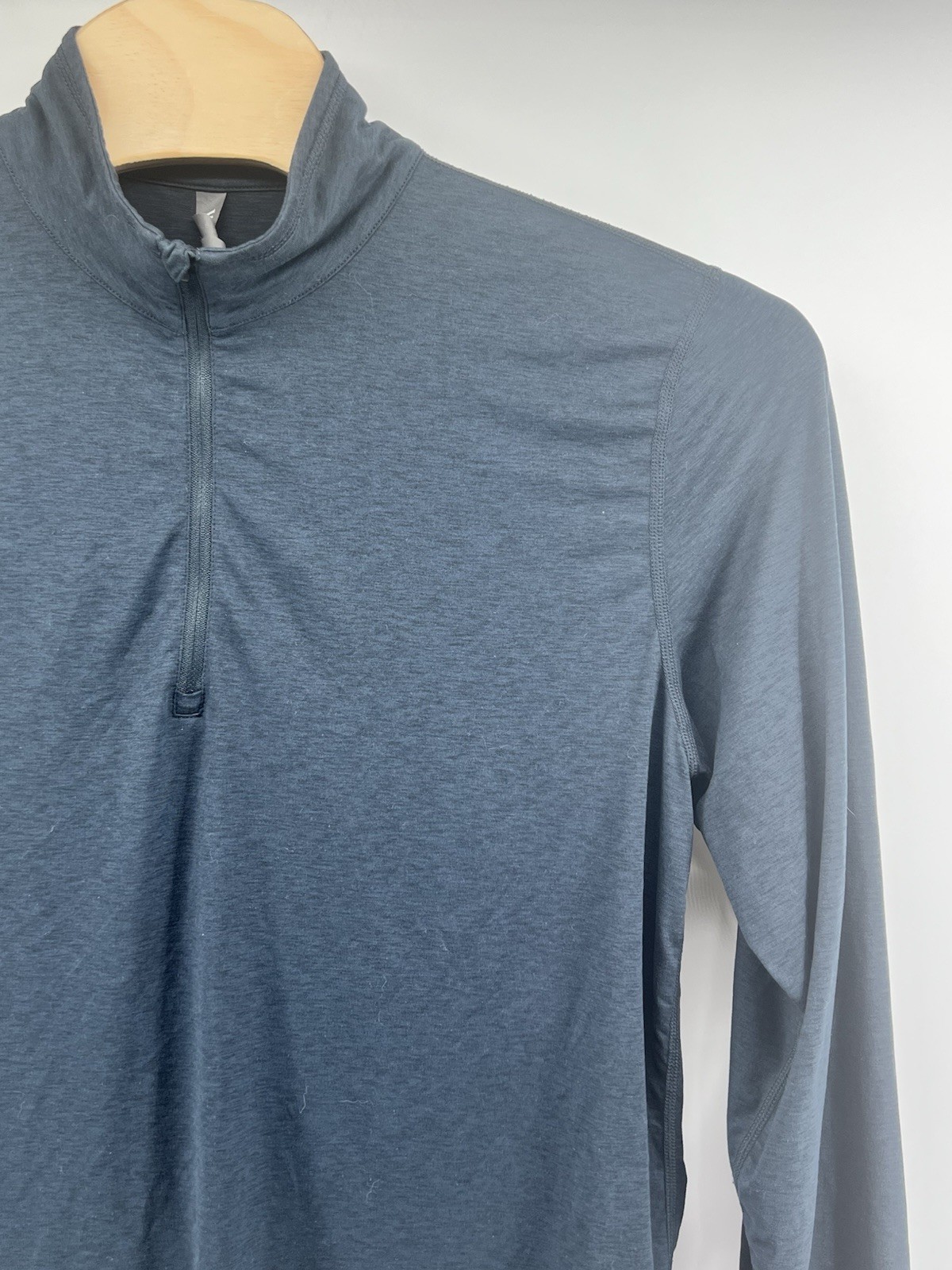 Vuori Men's XL Ease Performance 1/2 Zip Pullover V221 Blue/Gray Heather Stretch gallery