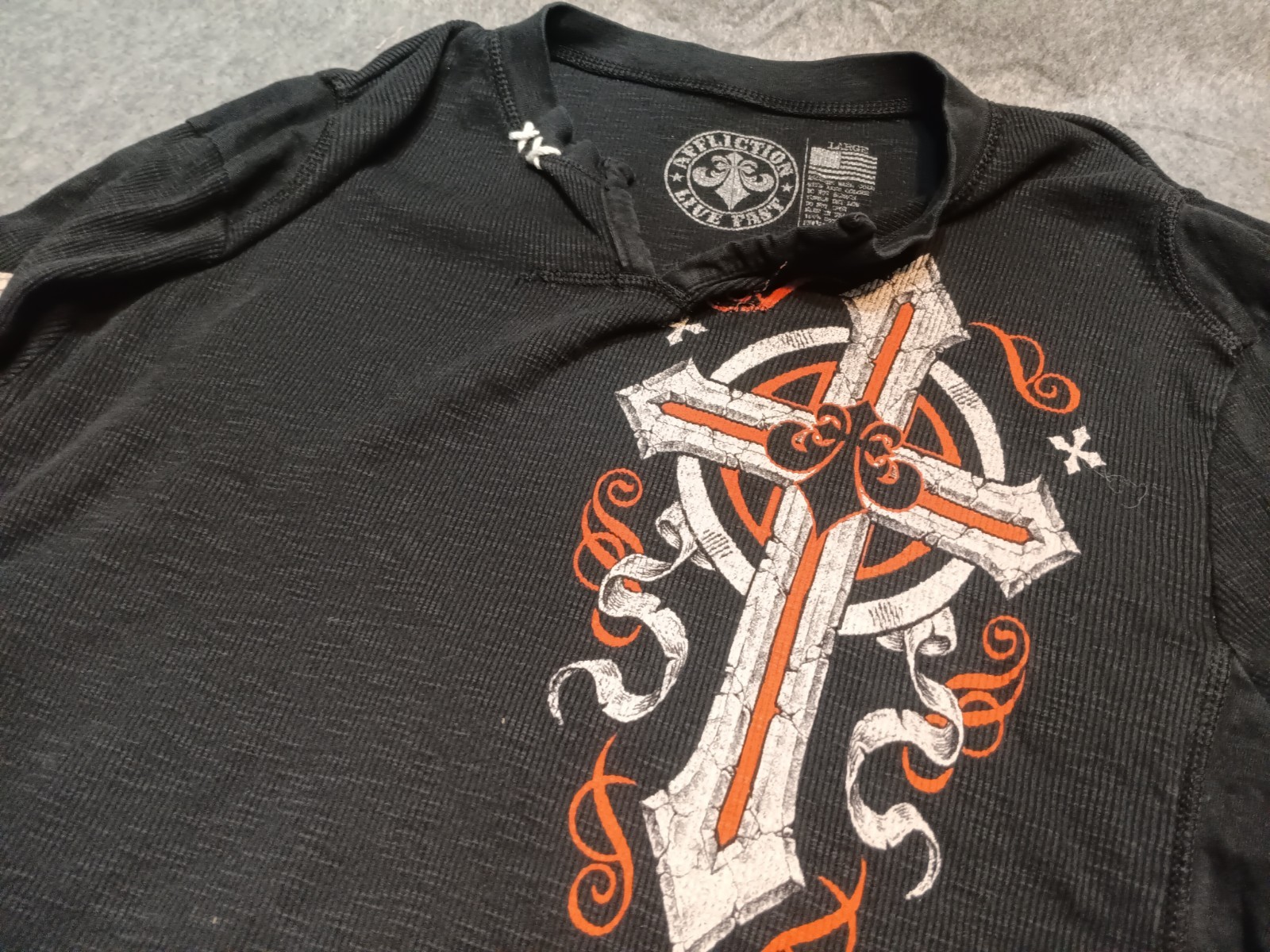 Affliction Long Sleeve Thermal Henley Shirt L Cross Wings Graphic Blk w/ Stitch gallery