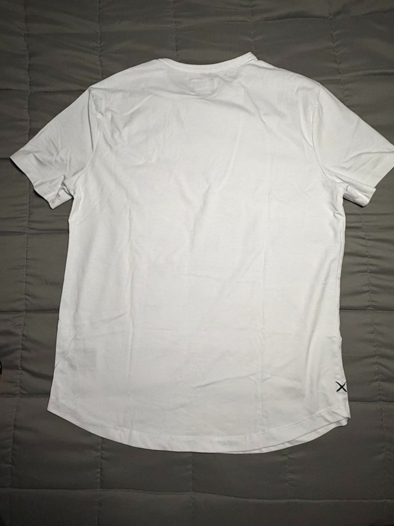 Cuts AO Curve-Hem Tee Small White gallery
