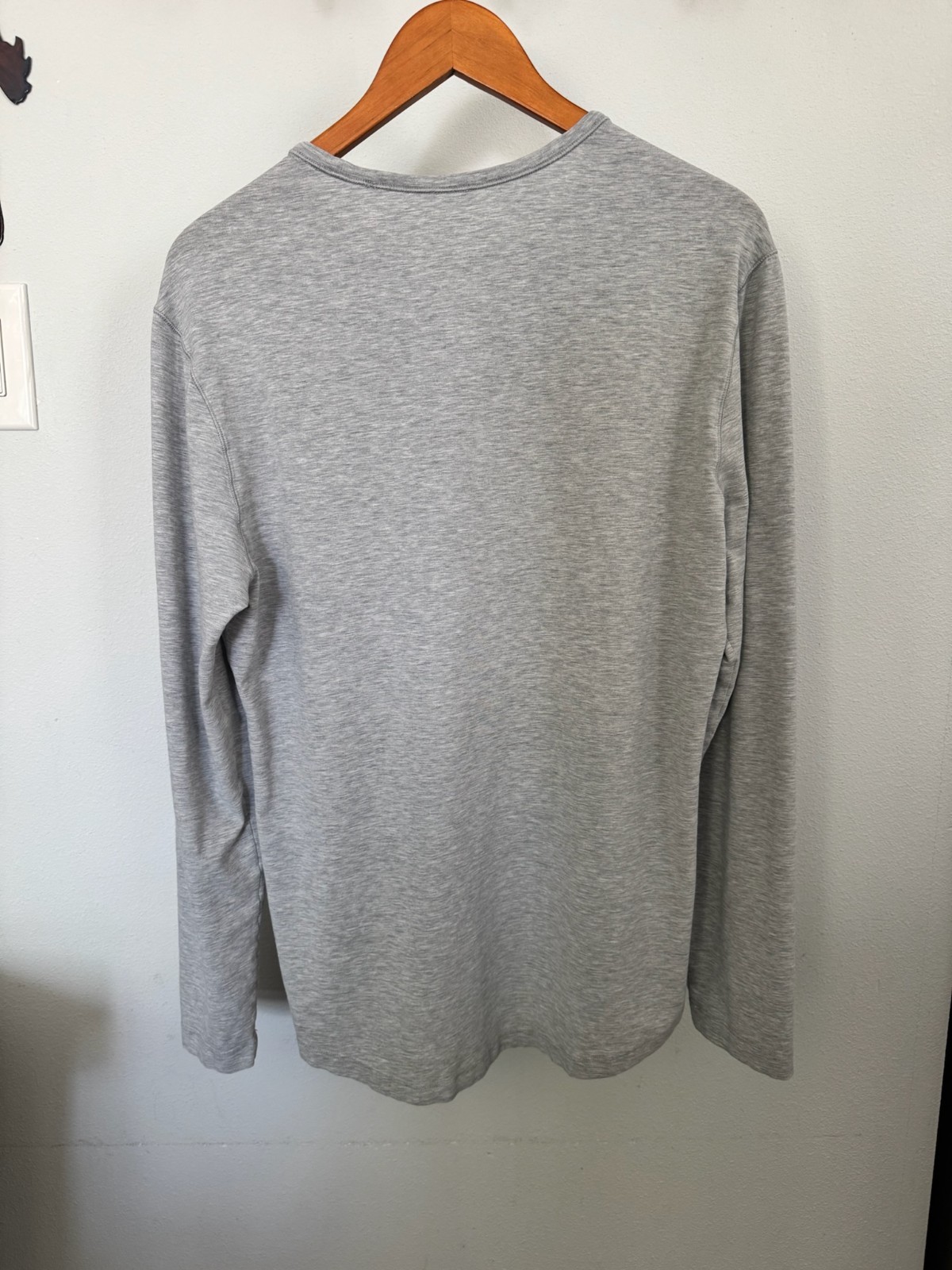 Lululemon 5 Year Basic Long Sleeve - Heathered Core Grey- Men's Medium gallery