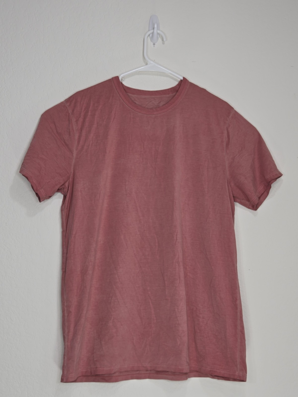 Lululemon 5 Year Basic T-Shirt Pink Salmon Color Size L/XL Mens gallery