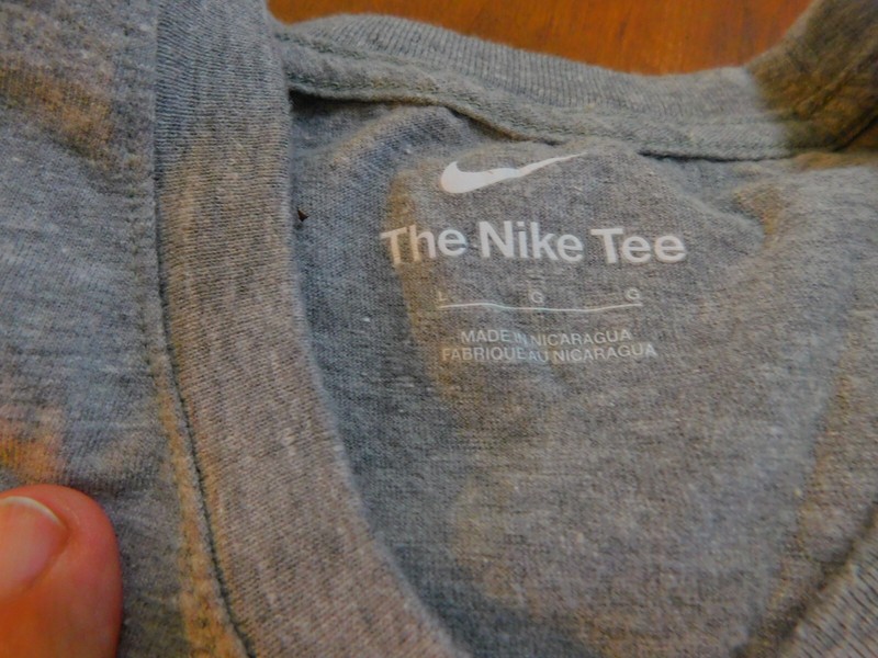Nike gray S/S crew neck t-shirt black polka dot swoosh men's sz L gallery