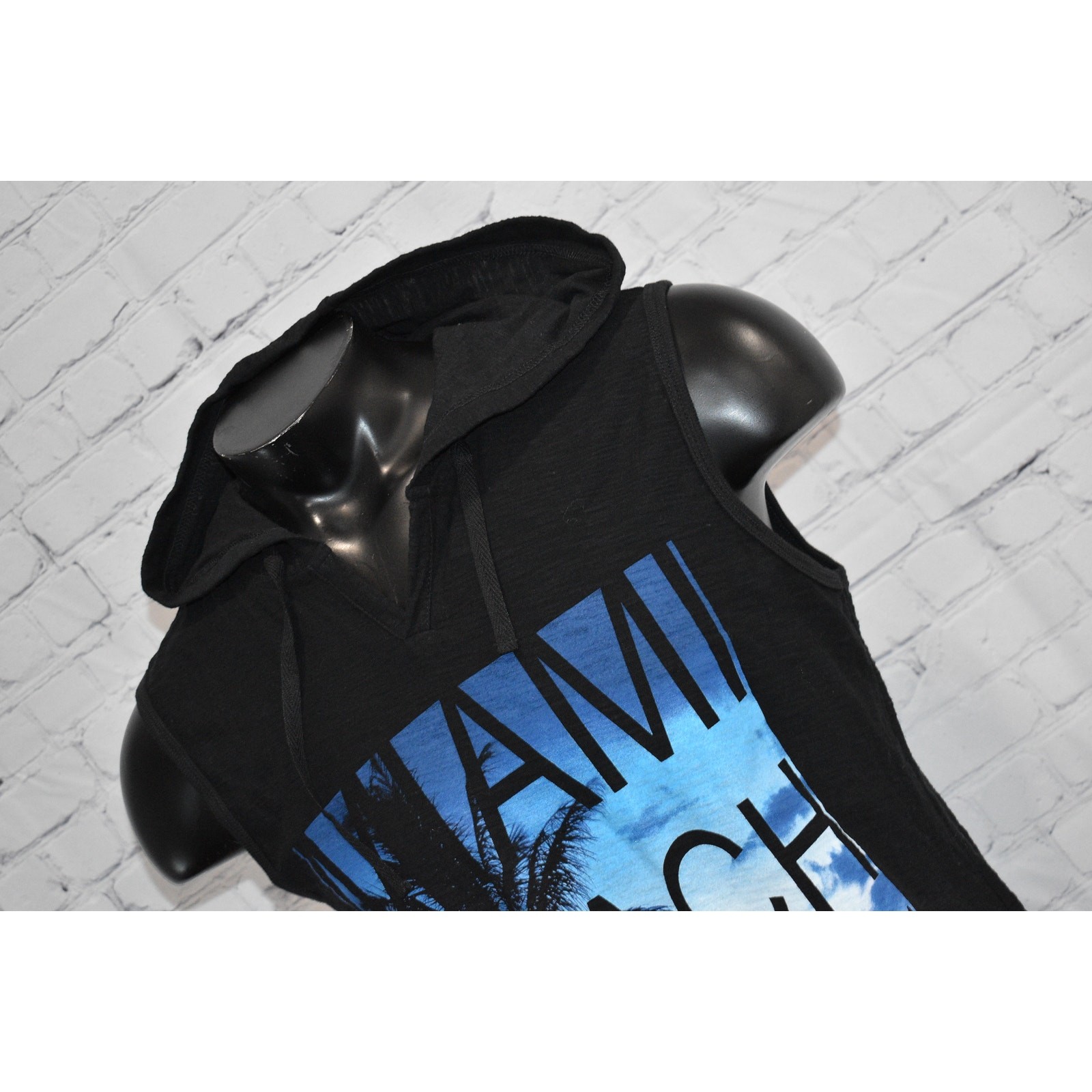 Guess Hoodie Shirt Tanktop Shirt Mens Size Medium Miami Beach Black gallery