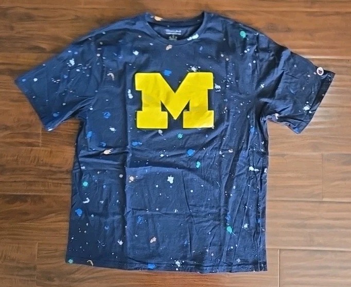 University of Michigan Block M Logo T-Shirt Paint Spatter Size XL