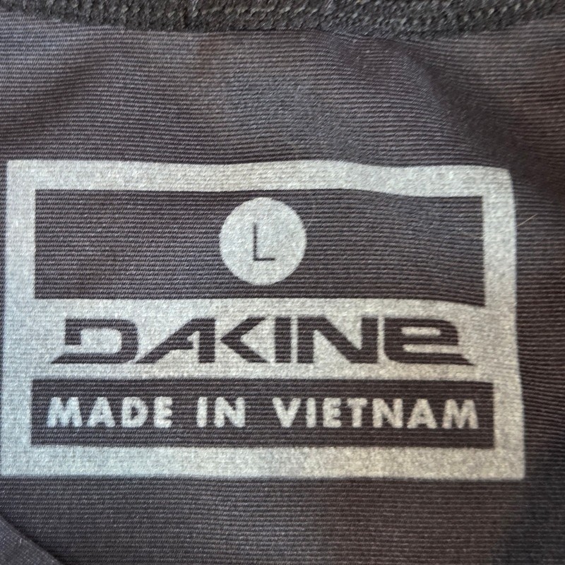 Dakine UPF 50 Long Sleeve Surf Rash Guard Shirt Men’s L Gray Polyester gallery
