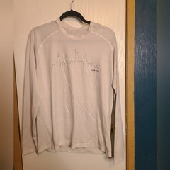 509 lululemon Men’s White Long Sleeve Shirt