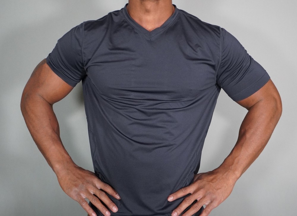 MEN'S DARK GRAY ATHLETIC SHIRT SIZE XL
