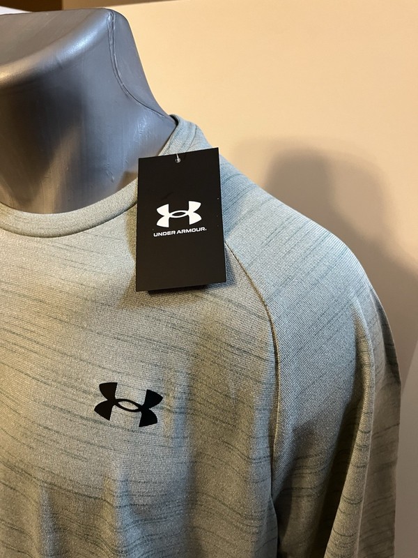 Under Armour T-Shirt Men's Sage Green Striped - Polyester - Large - NWT gallery