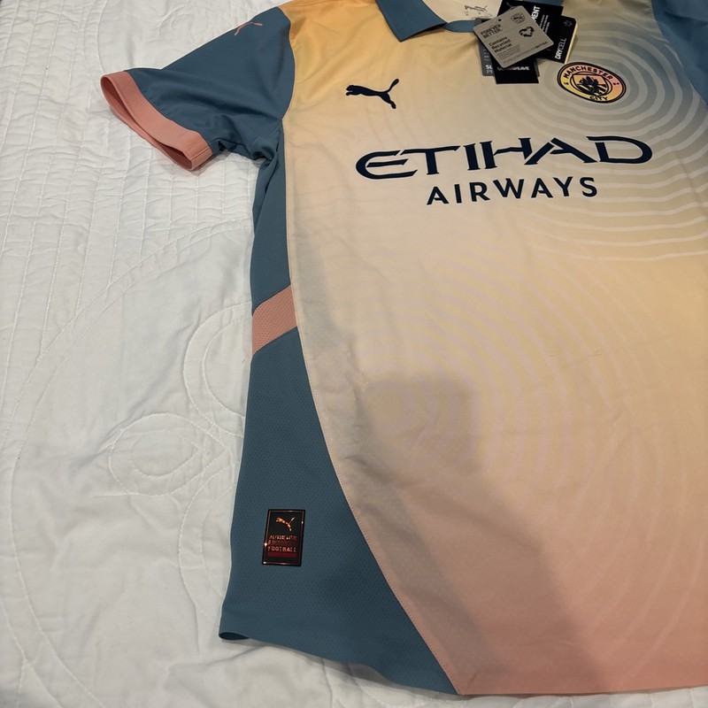 PUMA Medium Manchester City F.C. Fourth Collared Soccer Jersey Pink NWT gallery