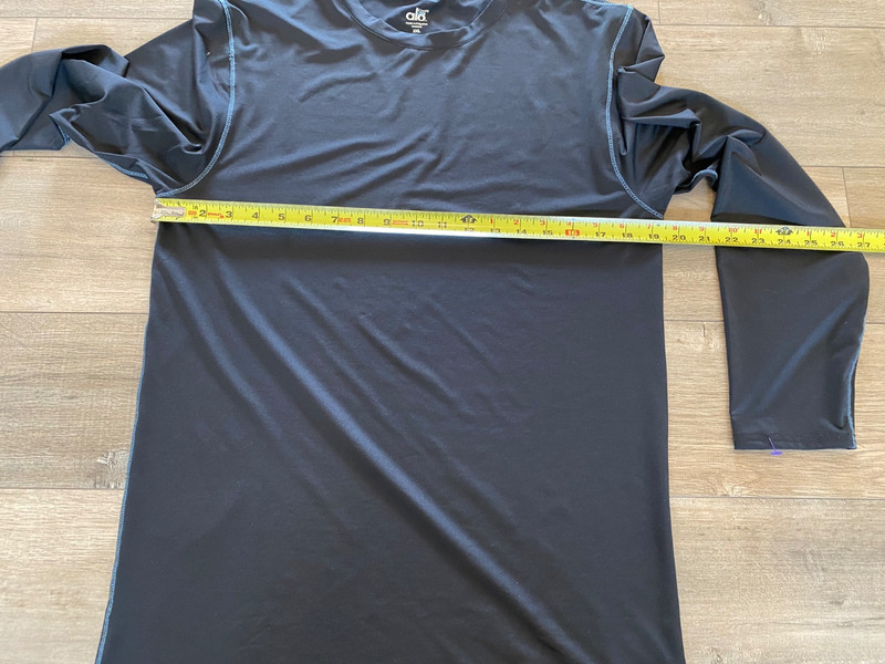 Alo Yoga Mens XXL Long Sleeve Performance Training Top Black Baseball Stitch gallery