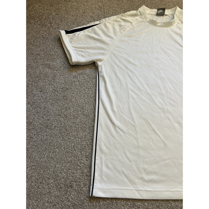 Nike T-Shirt Mens Medium White Excellent Short Sleeve Mesh Side Stripe Piping gallery