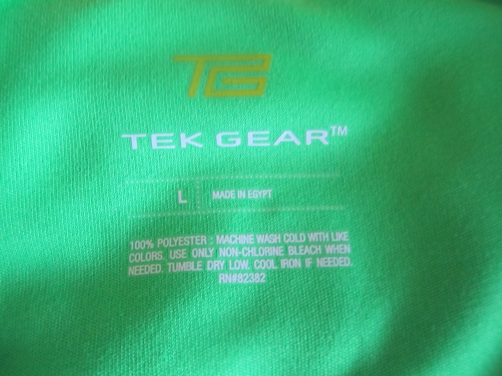 Tek Gear® Performance Men’s Tee Neon Green L MSRP $24 NWT gallery