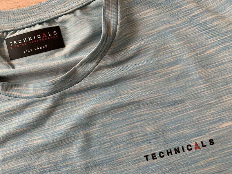Breathable TECHNICALS Outdoor Performance T-SHIRT (L) gallery