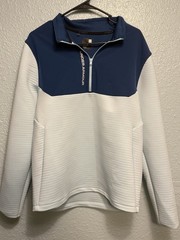 Under Armor Large Navy & Blue 1/4 Zip Pull Over