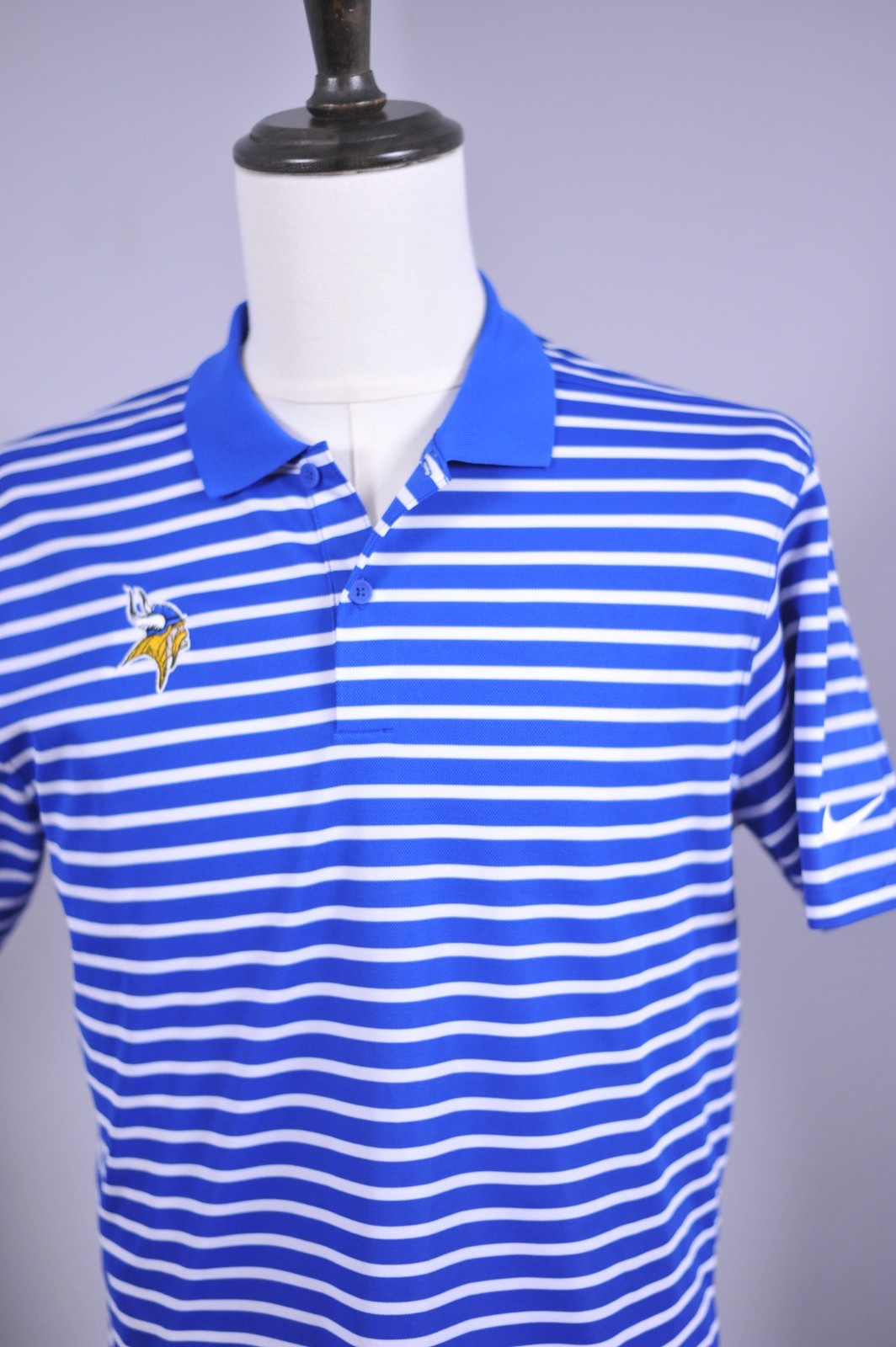 NIke Dri-Fit Performance Polo Shirt Blue Stripe Minnesota Vikings Men's Small S gallery