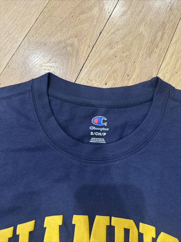 Champion mens Established Gaphic Tee - Navy Small Brand New W Tag gallery