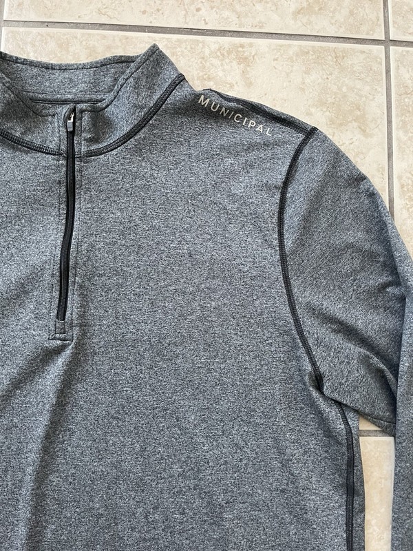 Municipal Sport Utility Gear Mens Long Sleeve Running Sweater Large Gray 1/4 Zip gallery