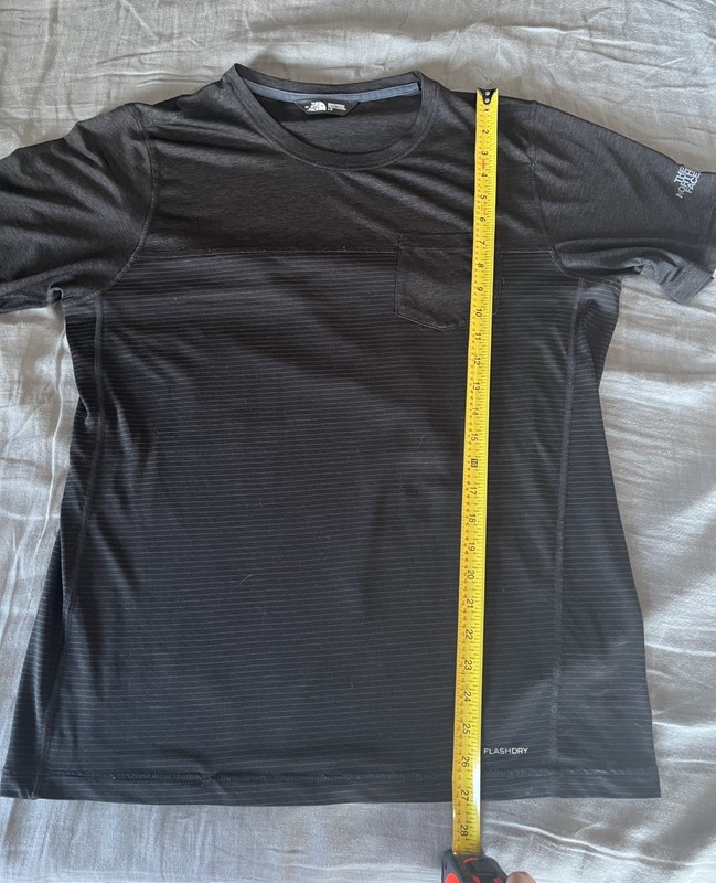 The North Face Men's Flashdry Athletic Shirt-Large black striped with pocket gallery