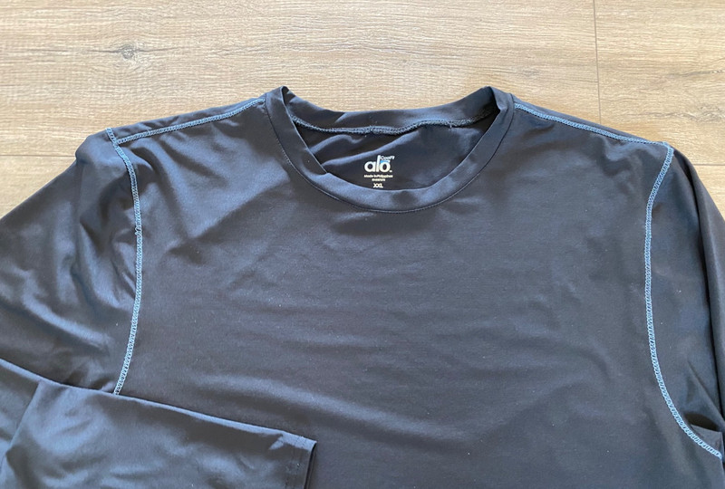 Alo Yoga Mens XXL Long Sleeve Performance Training Top Black Baseball Stitch gallery