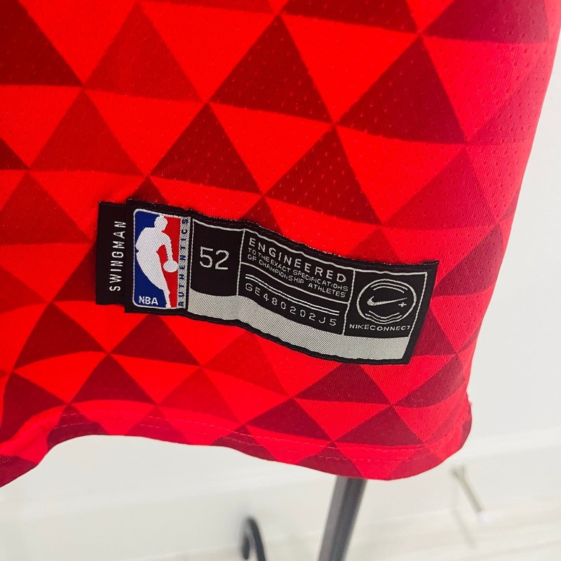 Trae Young Hawks Jersey Nike Statement Edition Red Size Medium #11 NBA gallery