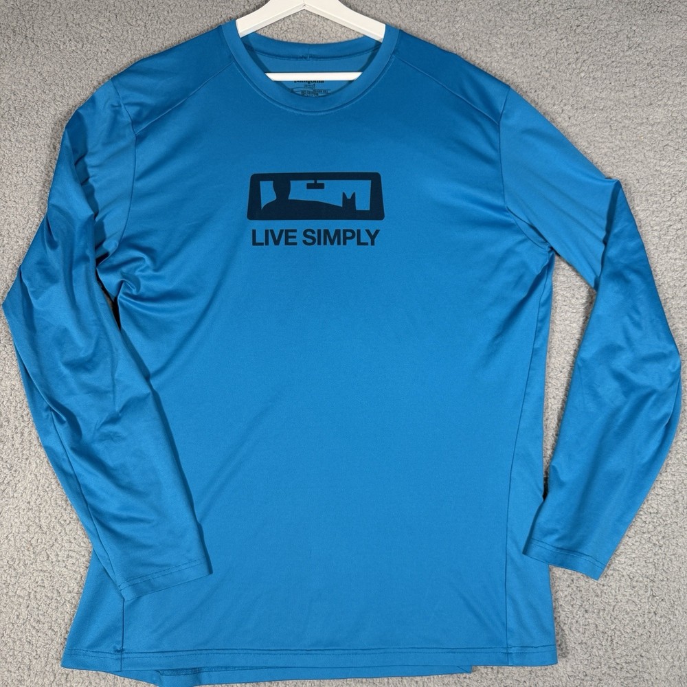Patagonia Capilene Blue Long Sleeve Shirt Size XL Dog Man Truck Car Driving