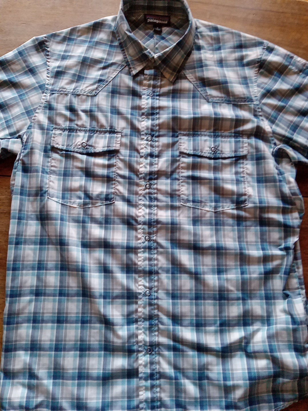 Patagonia Mens Top Small Used Excellent Condition gallery