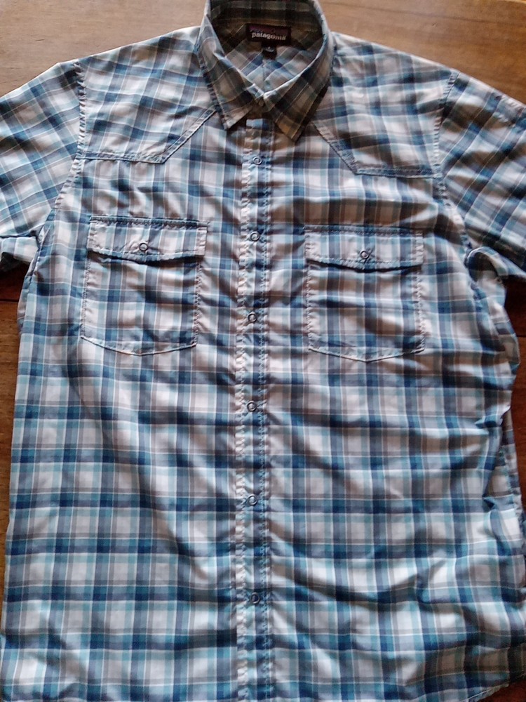 Patagonia Mens Top Small Used Excellent Condition