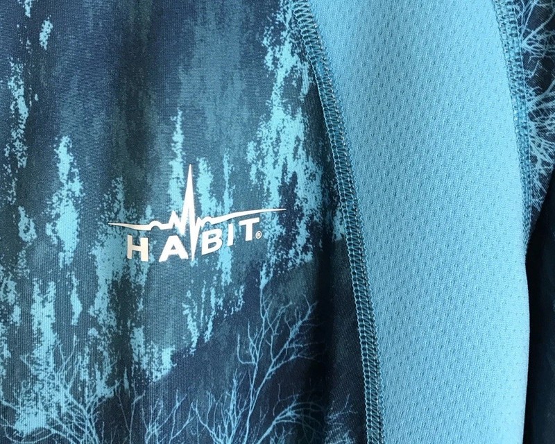 Habit UPF 40+ UV Protection Layer Mens Size M Rash Guard L/S Hooded Performance gallery