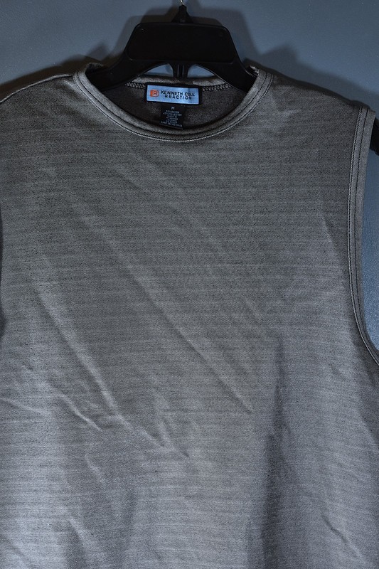 Kenneth Cole Reaction sleeveless muscle shirt size Medium, metallic silver gallery