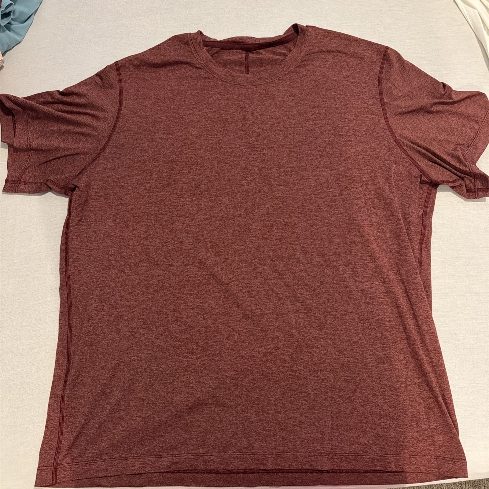 Lululemon Men’s Soft Jersey Short Sleeve Shirt 2XL Heather Red gallery