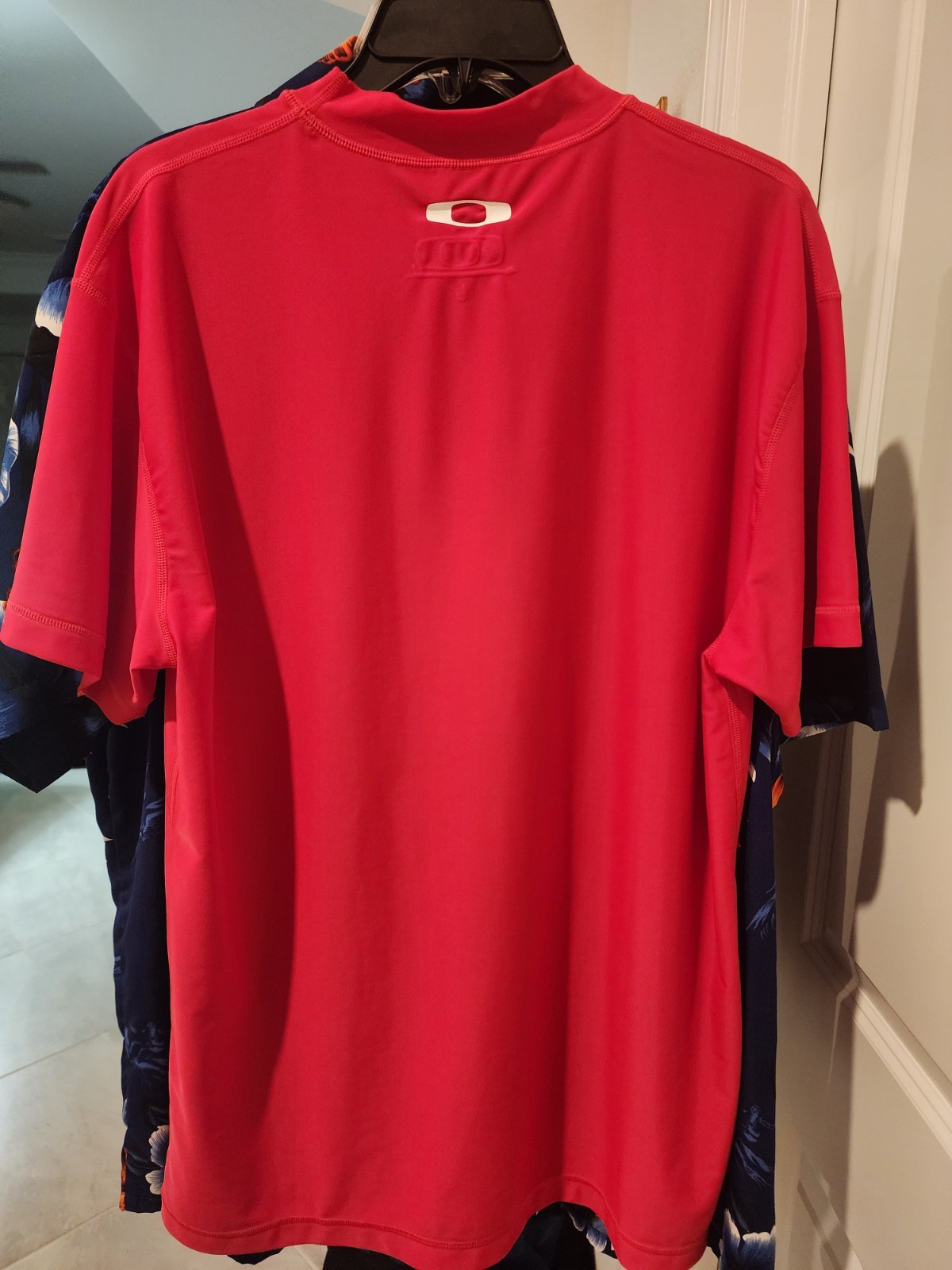 Oakley men's active wear top. gallery