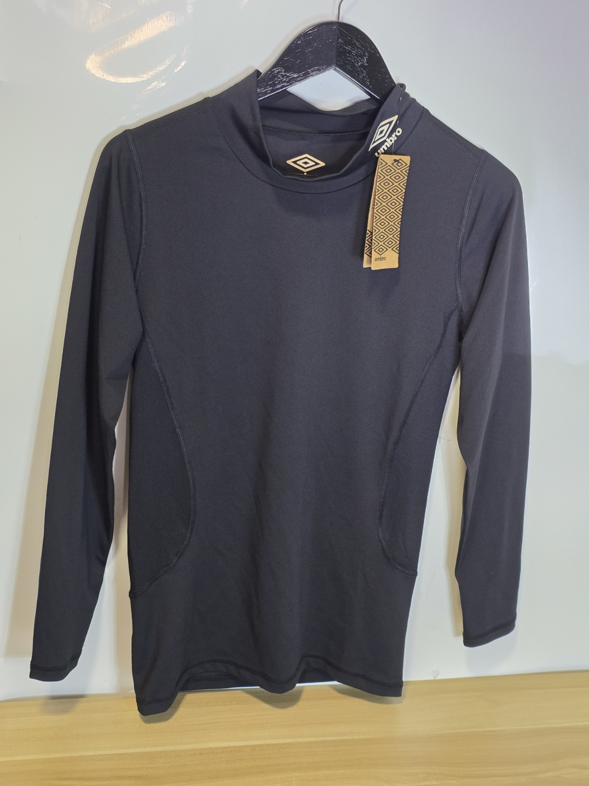 Umbro Training L/S Top Compression Base Layer UK L Black Mock Turtle Neck TSHIRT gallery