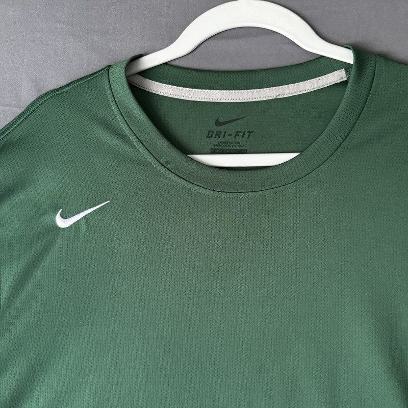 Nike Dri Fit Team Shirt Mens 2XL Green Athletic Training Jersey Top Performance gallery