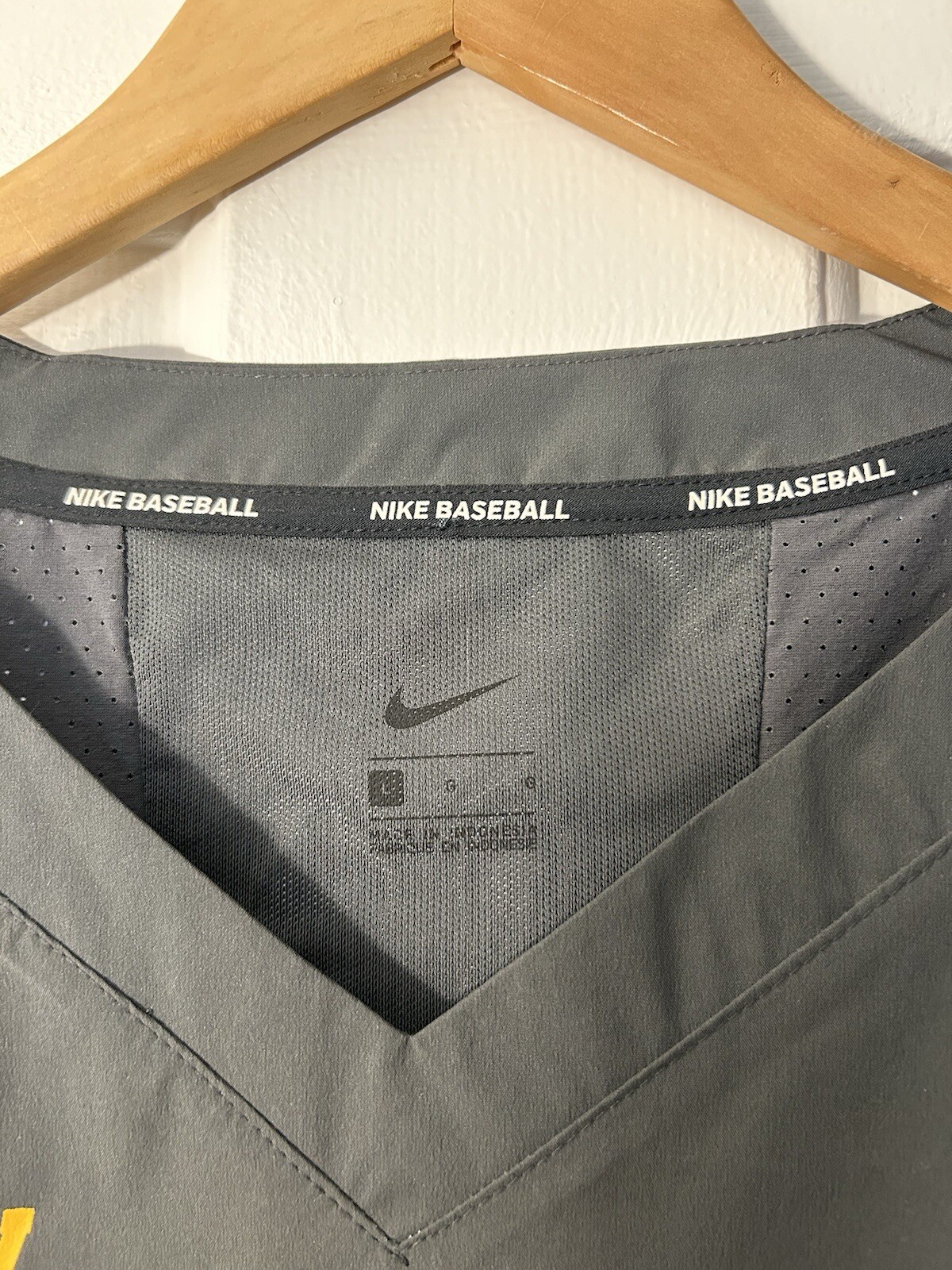 Nike Baseball/Football Jacket Short Sleeve Mens Large - 897383-060 NWT With Logo gallery