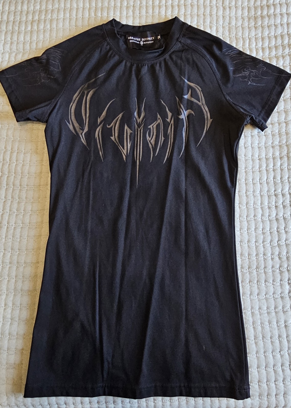 Breathe Divinity Men’s Compression Shirt Black On Black Size Medium Discontinued gallery