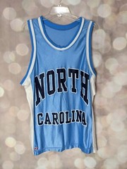 Dodger Men’s North Carolina Tar Heels Basketball Style Shirt Size L
