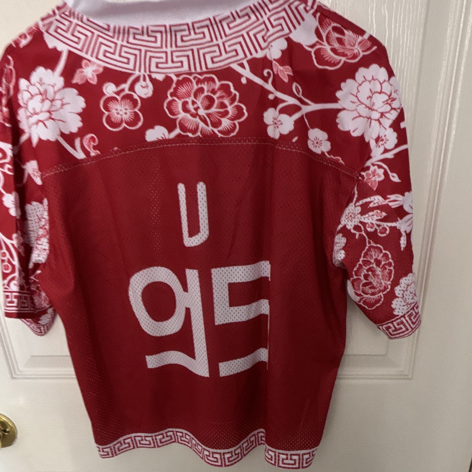 Women’s BTS Arirang Short Sleeve Never Used Breathable Jersey Top S gallery