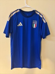 adidas Mens Italy 26 Home Fan Short-Sleeve Jersey Size: Medium (NEW WITH TAGS)