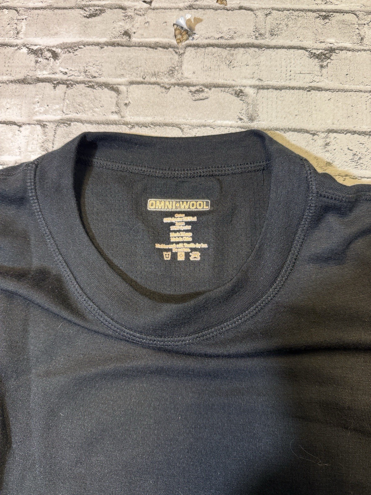 Omni Wool mens XL black solid polyester wool blend crewneck base layer t-shirt gallery
