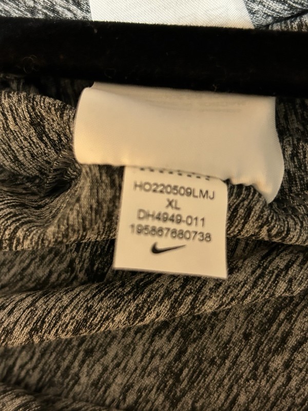 Nike Running Shirt Gray 1/4-Zip L/S Pullover Thumb Holes Athleisure Gym Men's XL gallery