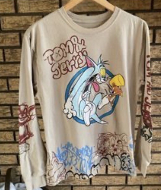 Tom & Jerry - Pullover Long Sleeve Shirt Men's 3XL Beige Graphic Print