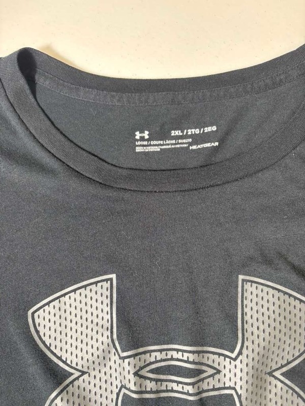 Under Armour T-Shirt Men’s Size 2XLarge Black Logo Short Sleeve Athletic gallery