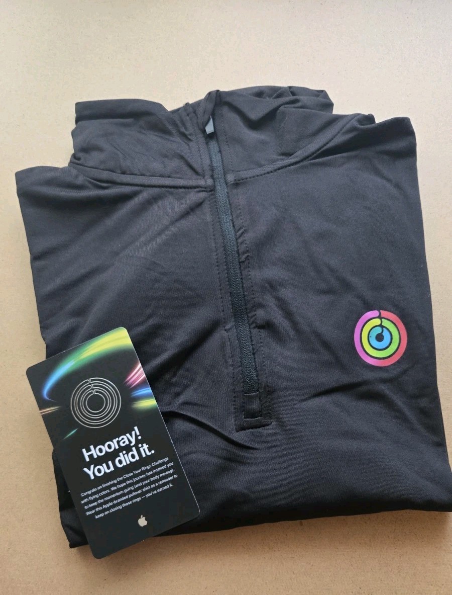 APPLE logo Employee Close Your Rings Challenge 1/4 zip Pullover Unisex S gallery
