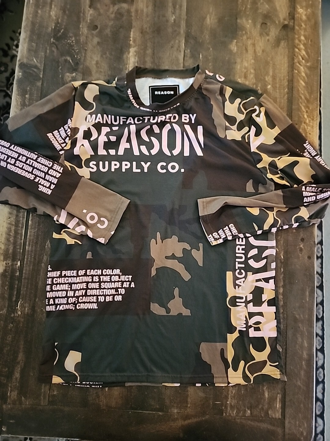Reason Supply Co. Camo Pink Long Sleeve Shirt Polyester Men's Size Large gallery