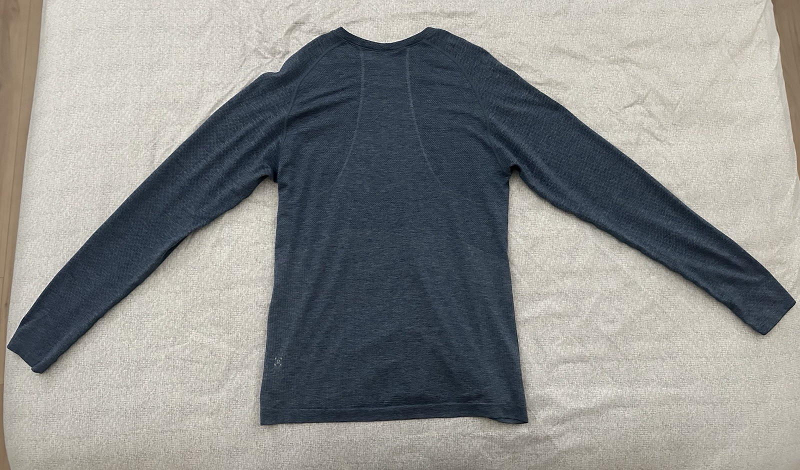 Lululemon Men’s Medium Metal Vent Tech Long Sleeve Shirt Gray Athletic Top gallery