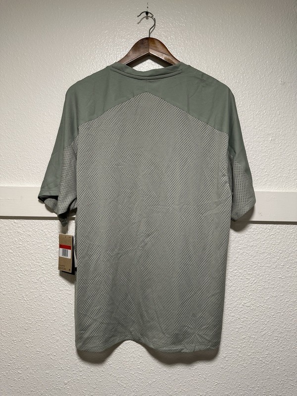 Nike Court Dri-Fit Slam Tennis Shirt Jade Green Men’s Size Large FQ2053-370 gallery