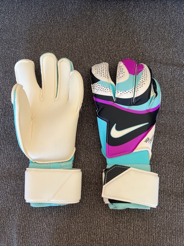 Nike Promo Player Issue VG3 Vapor Grip 3 Goalkeeper Gloves FB3000-010 Size 8