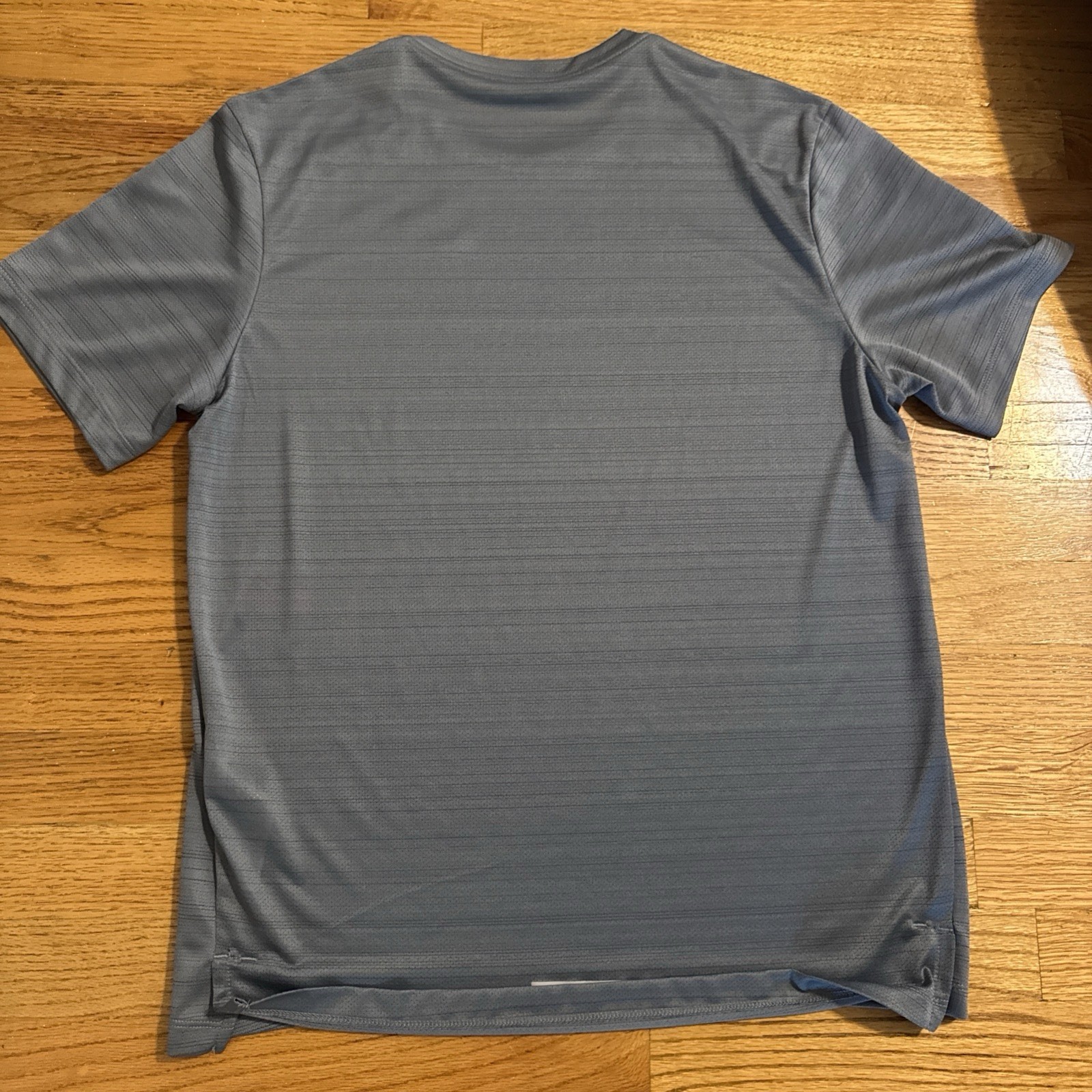 Nike Running Shirt Men’s Medium Gray Dri-Fit Fitted T-Shirt Athletic FZ4782-065 gallery
